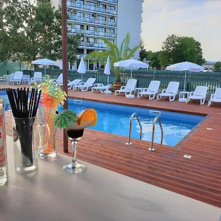 Family Elit Szálloda 2*