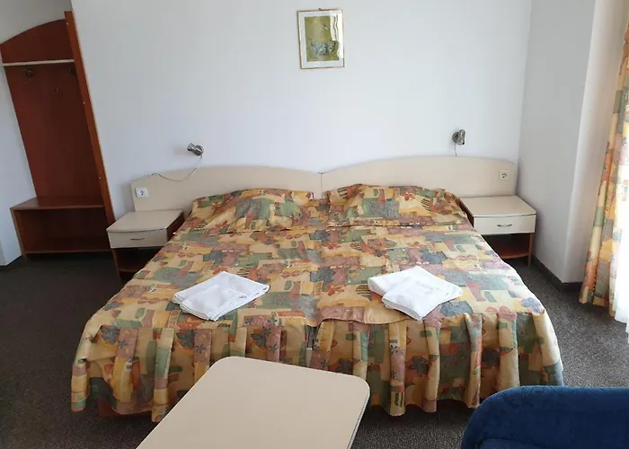 Family Elit 2* キテン