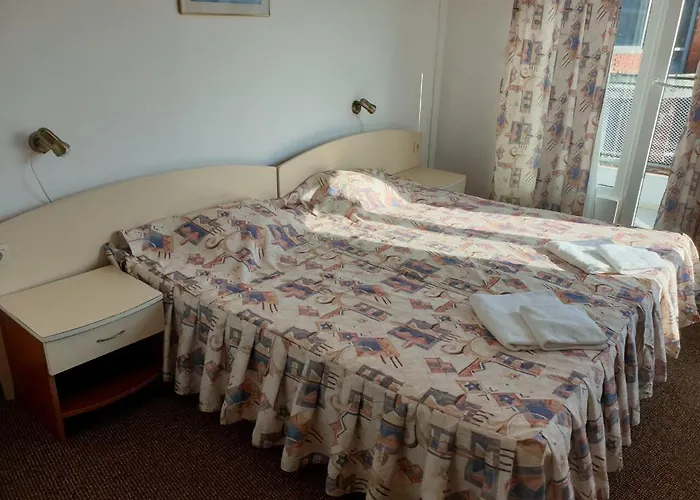 Family Elit ホテル 2*