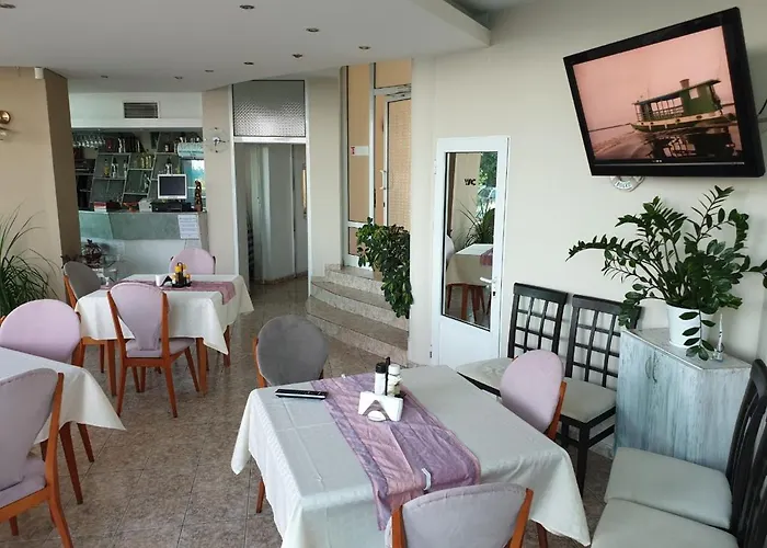 Хотел семеен елит 2*