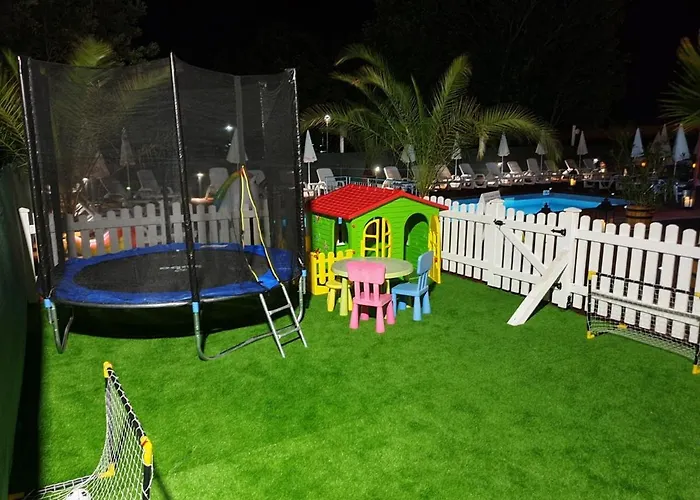 ホテル Family Elit 2*