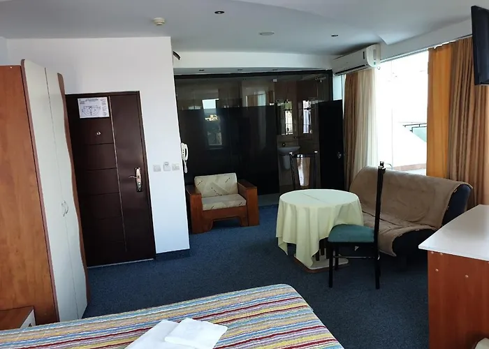 ホテル Family Elit キテン