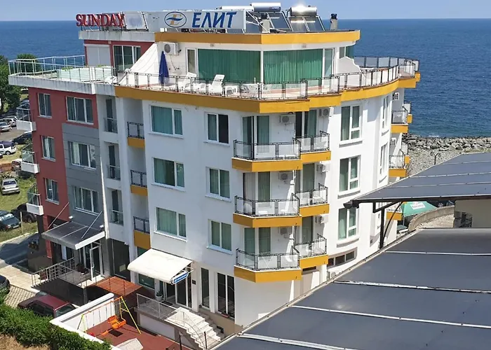 Family Elit ホテル キテン