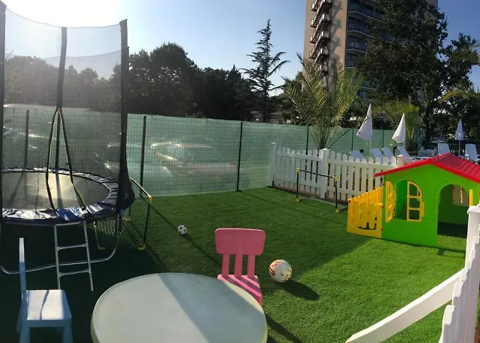 Хотел семеен елит Китен